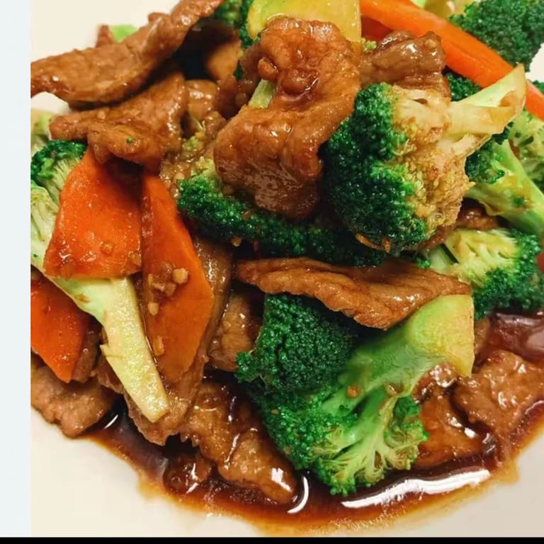 Savor Your Lunch with Us