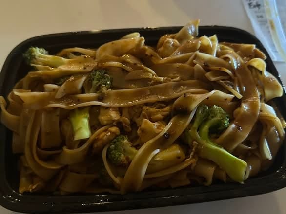 Pad See Ew Dinner.