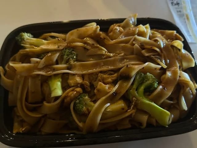 Pad See Ew Dinner.